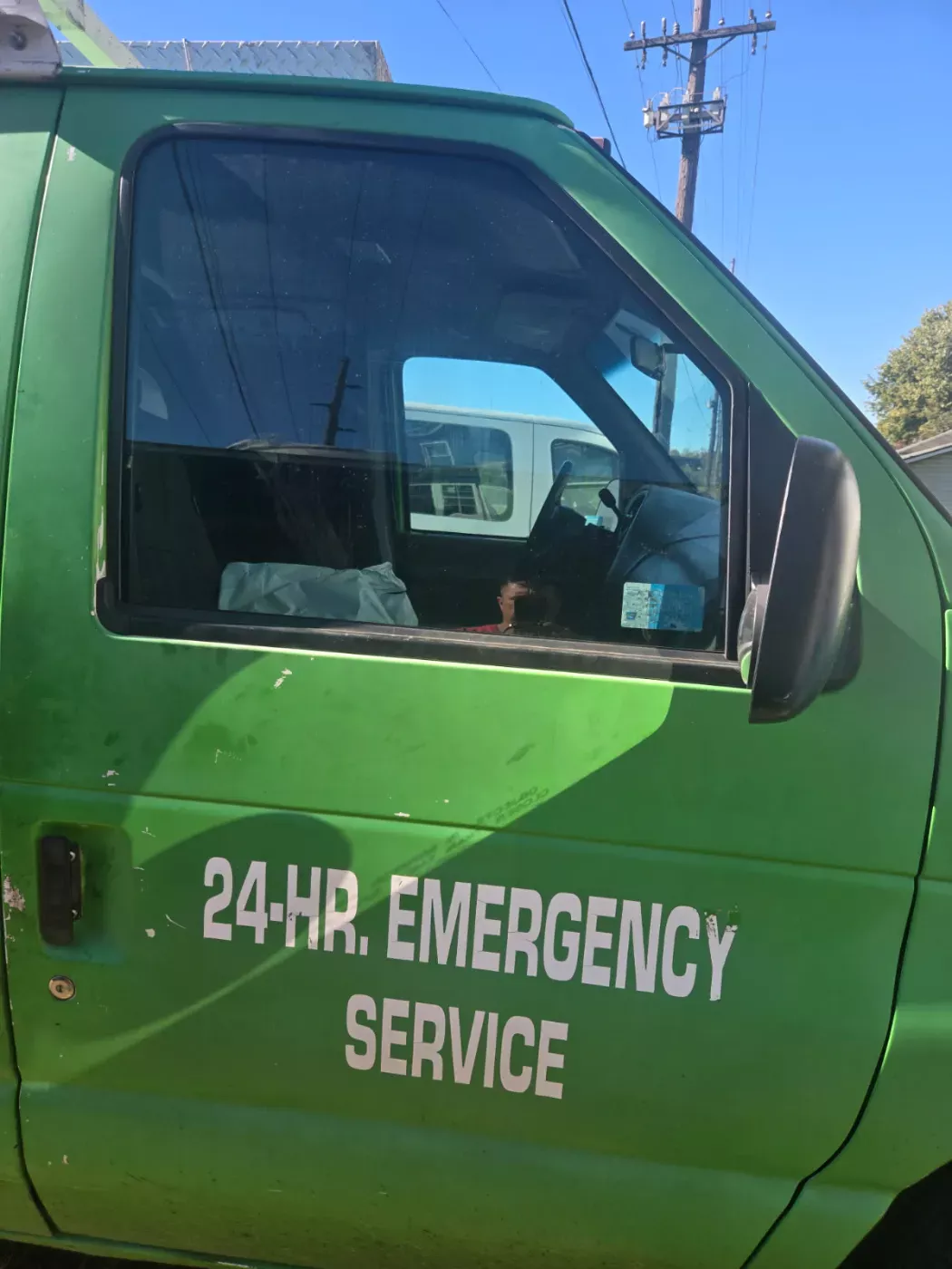Service van door reading 24-hour emergency service